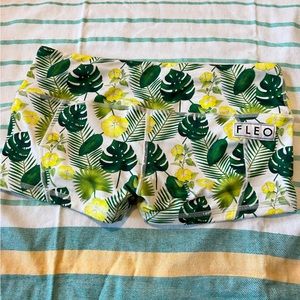 Fleo Shorts